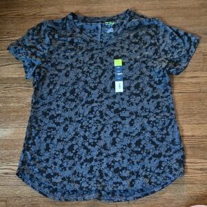 Tek Gear Black and Gray Floral Short Sleeve Tee